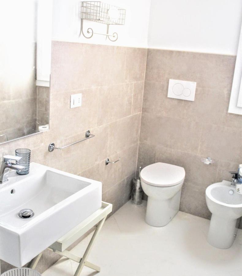 Dimora Vico Dei Nohi Bed and Breakfast Lecce Exteriör bild