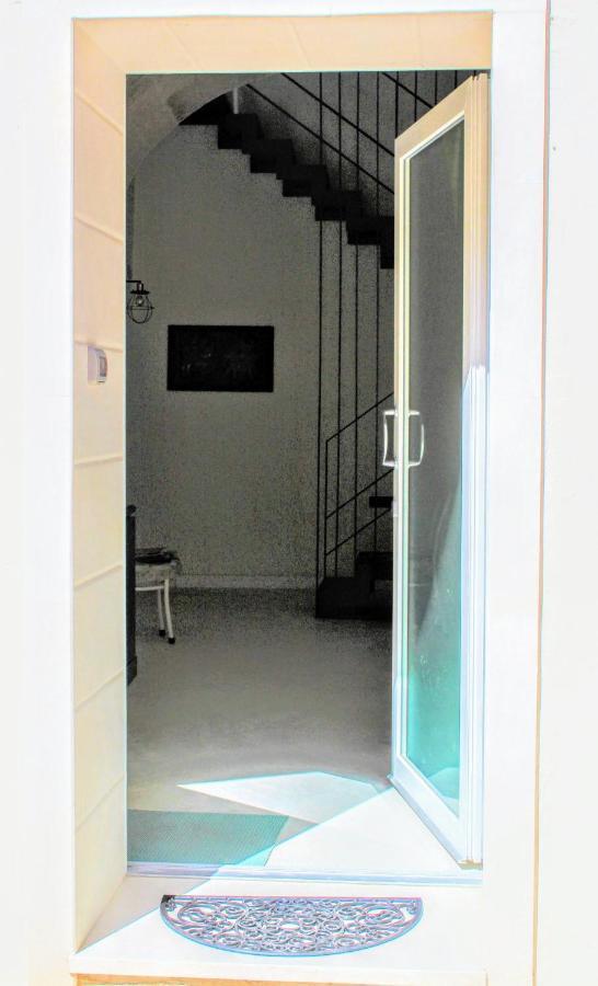 Dimora Vico Dei Nohi Bed and Breakfast Lecce Exteriör bild