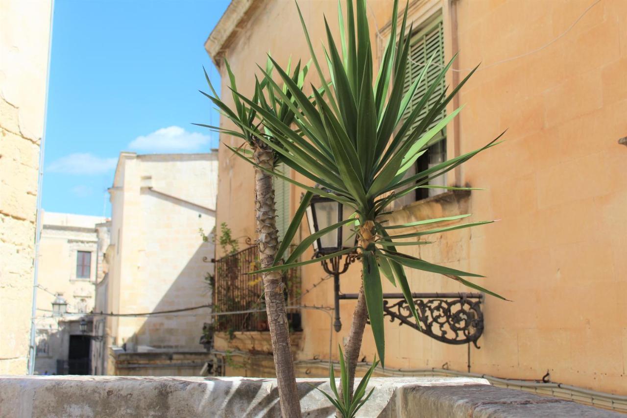 Dimora Vico Dei Nohi Bed and Breakfast Lecce Exteriör bild